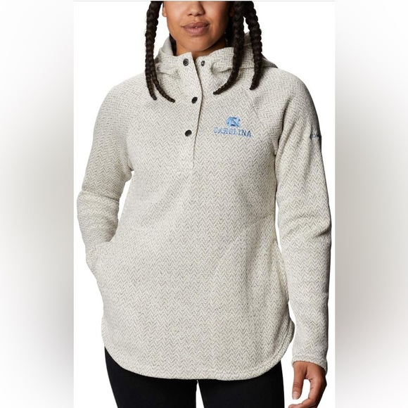 Columbia Jackets & Blazers - Columbia Women’s CLG Darling Days Pullover Hoodie UNC Chapel Hill size XL